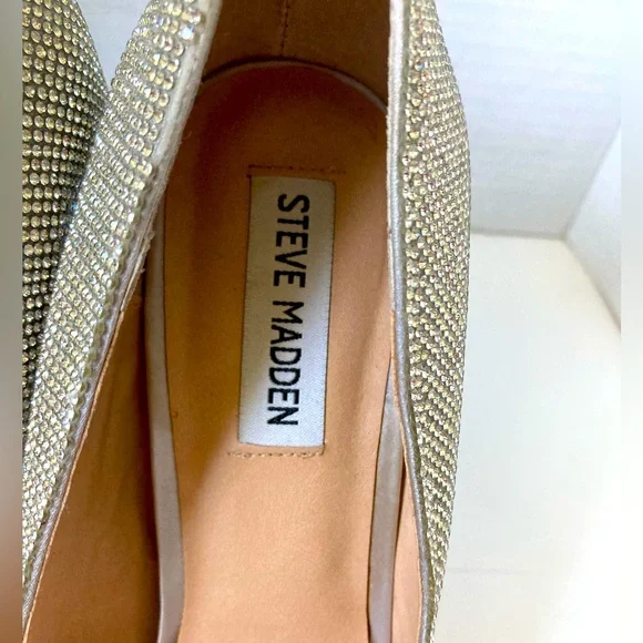 Steve Madden Daisie Crystal Heels 4 Inch Size 9 - Picture 2 of 10